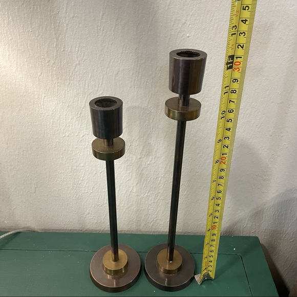 Set of 2 MCM Vintage Brass 2 Tone Candlesticks - Picture 6 of 6